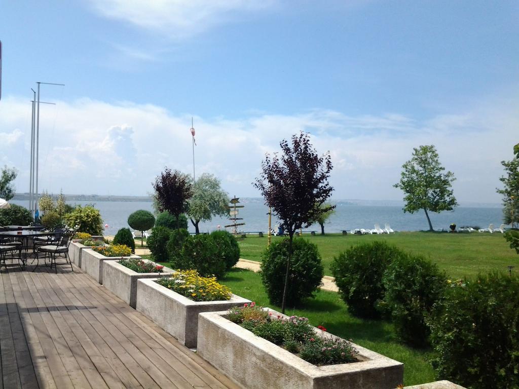 Piccadilly Mamaia