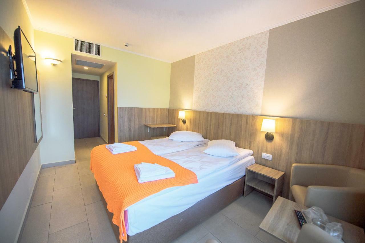 Piccadilly Hotel