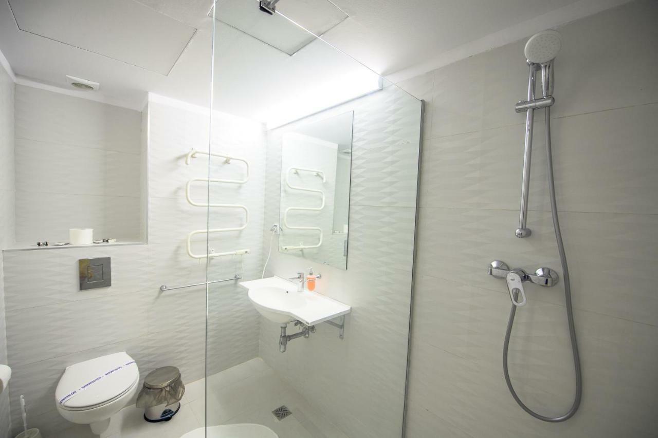 Piccadilly Hotel