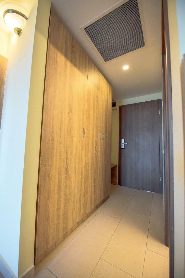 Piccadilly Hotel 3*