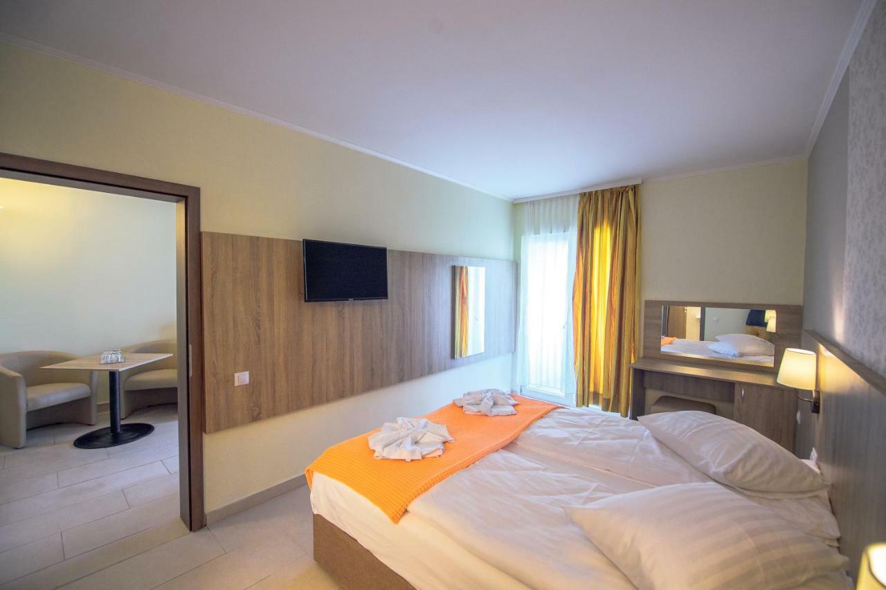 Hotel Piccadilly Mamaia