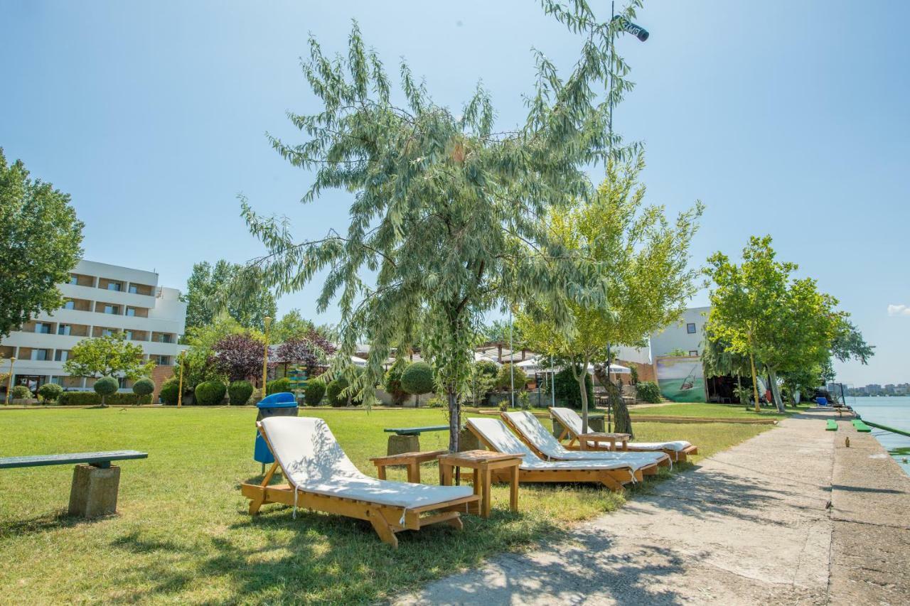 Piccadilly Mamaia