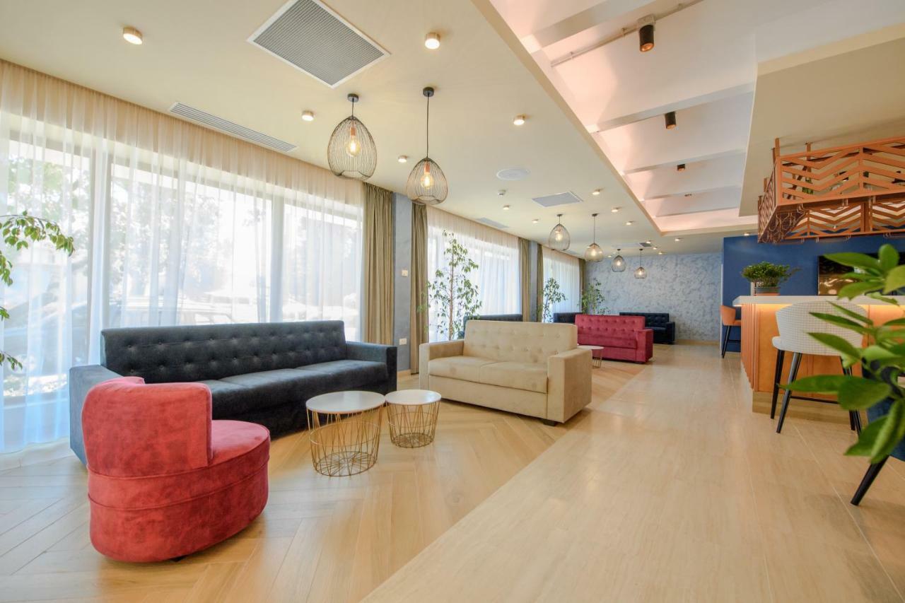 Piccadilly Mamaia