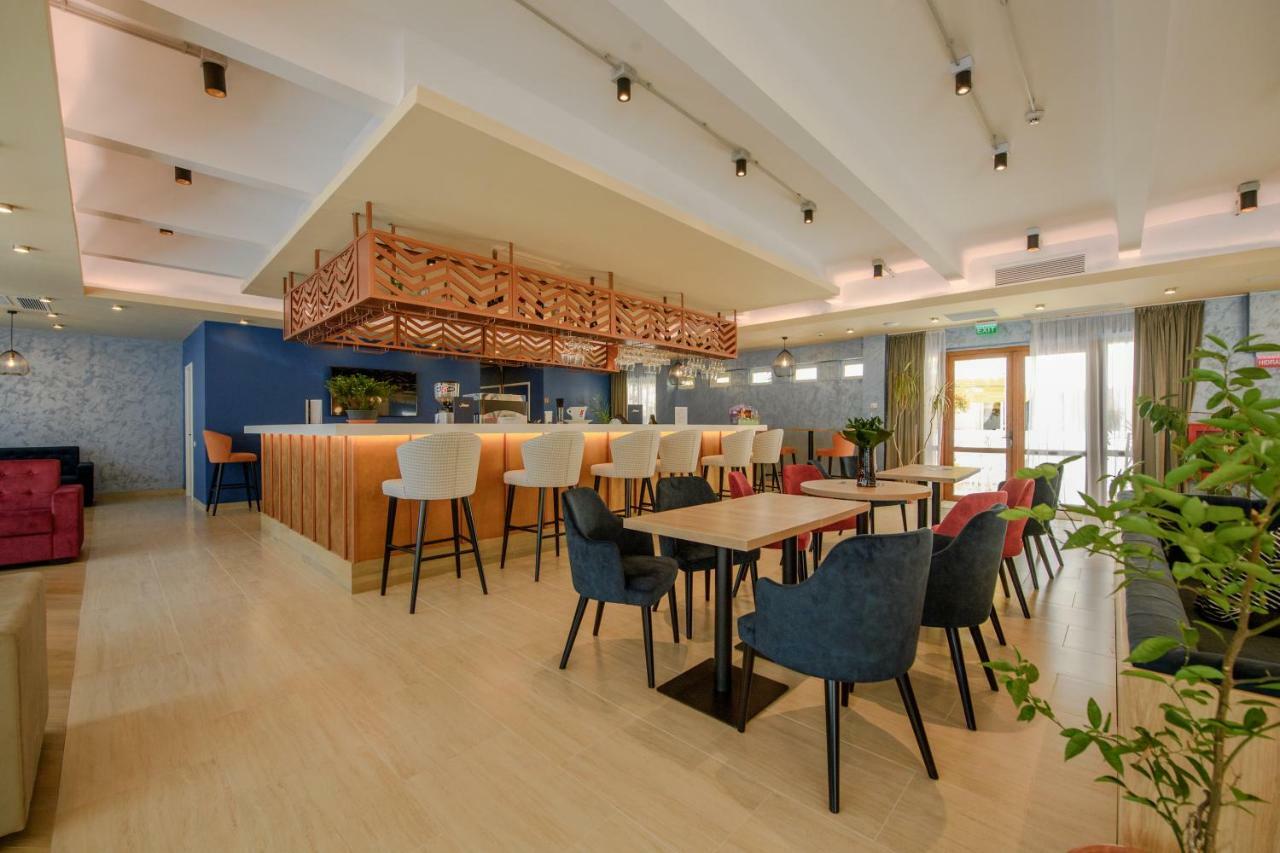 Piccadilly Hotel 3*